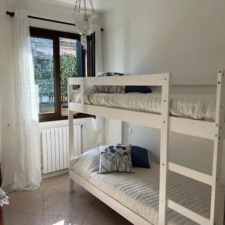 דירה Villa Bifamiliare Per Famiglie Con Giardino. קוואלינו-טראפורטי