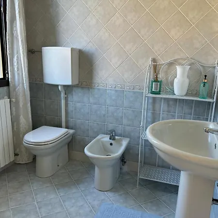דירה Villa Bifamiliare Per Famiglie Con Giardino. קוואלינו-טראפורטי